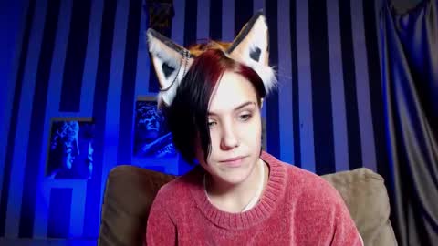 Snapshot of onaloon chatting on 10.28.25 onaloon online show from 10.28.25