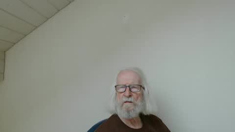 Snapshot of onanister chatting on 06.09.26 Somewhere over the rainbow online show from 06.09.26
