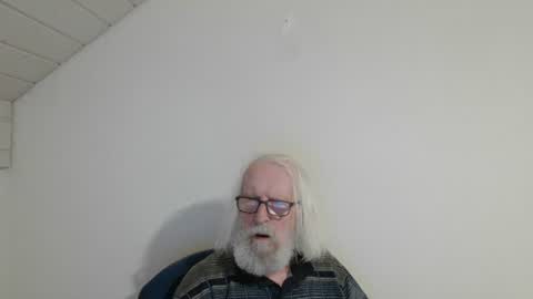 Snapshot of onanister chatting on 07.26.26 Somewhere over the rainbow online show from 07.26.26