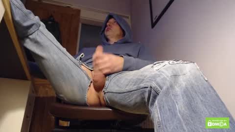 Snapshot of one_balled_wonder chatting on 01.08.25 one balled wonder online show from 01.08.25