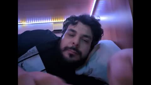 Snapshot of onecrew1 chatting on 11.06.25 onecrew1 online show from 11.06.25