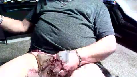 Snapshot of onelargecock0615 chatting on 02.06.25 Unpredictable online show from 02.06.25