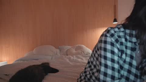 Snapshot of onelittlemermaid chatting on 12.16.24 Ariel online show from 12.16.24