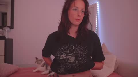 Ariel online show from 04.15.26