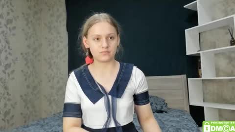Snapshot of onelovelyalice chatting on 01.28.25 onelovelyalice online show from 01.28.25