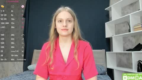Snapshot of onelovelyalice chatting on 03.07.25 onelovelyalice online show from 03.07.25