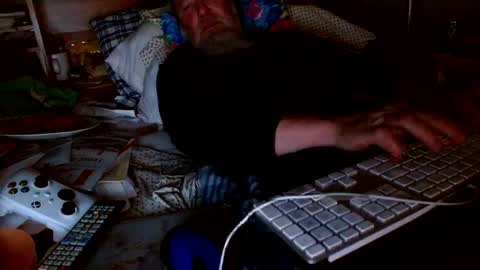 Snapshot of onemattu chatting on 01.26.25 Mattu online show from 01.26.25