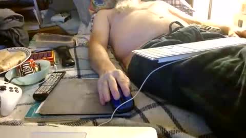 Snapshot of onemattu chatting on 10.26.25 Mattu online show from 10.26.25