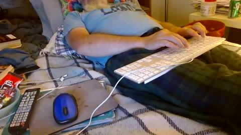 Snapshot of onemattu chatting on 10.30.25 Mattu online show from 10.30.25