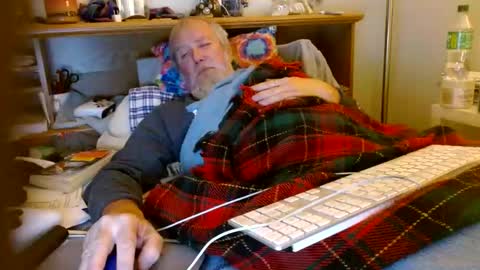 Snapshot of onemattu chatting on 11.15.25 Mattu online show from 11.15.25