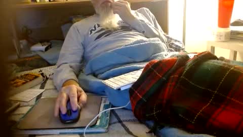 Snapshot of onemattu chatting on 11.23.25 Mattu online show from 11.23.25