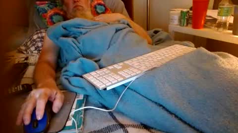 Snapshot of onemattu chatting on 12.14.25 Mattu online show from 12.14.25