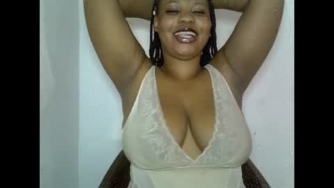 Snapshot of oneofdbestchubbygaloncb chatting on 06.16.26 oneofdbestchubbygaloncb online show from 06.16.26