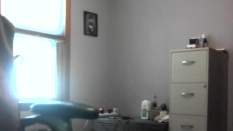 Snapshot of oneyedjackin chatting on 10.12.25 oneyedjackin online show from 10.12.25