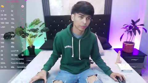 Snapshot of onlyjos_ chatting on 11.08.25 Josh - Schedule 1400 - 2200 online show from 11.08.25