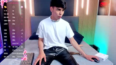 Snapshot of onlyjos_ chatting on 11.16.25 Josh - Schedule 1400 - 2200 online show from 11.16.25