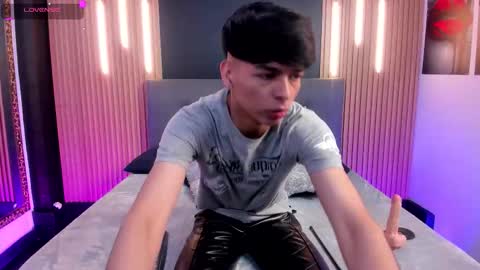 Snapshot of onlyjos_ chatting on 11.24.25 Josh - Schedule 1400 - 2200 online show from 11.24.25