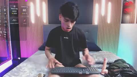 Snapshot of onlyjos_ chatting on 12.13.25 Josh - Schedule 1400 - 2200 online show from 12.13.25