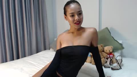 Snapshot of onlylilypeach chatting on 02.24.25 Lily Peach - online show from 02.24.25