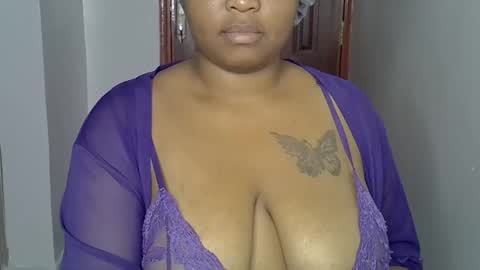 Snapshot of onlyyhazelbrown chatting on 10.10.25 Patience online show from 10.10.25