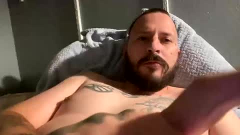 onmyway2u2 online show from 10.14.25