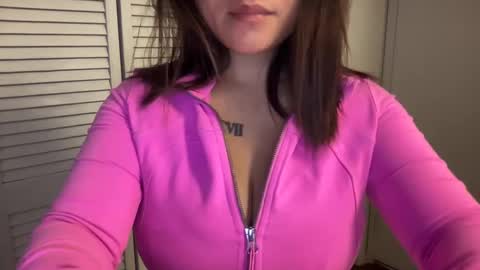 Snapshot of oohhellothere chatting on 09.11.25 Miss Girly online show from 09.11.25