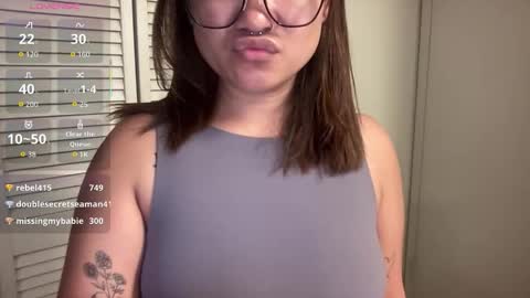 Miss Girly online show from 11.11.25