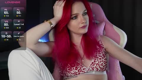 Snapshot of ooliviaa chatting on 11.24.25 Hannah online show from 11.24.25