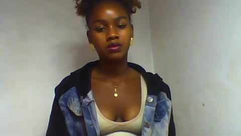 Snapshot of oooorazanasoa chatting on 06.14.26 oooorazanasoa online show from 06.14.26