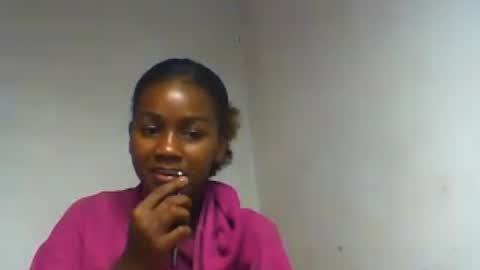 Snapshot of oooorazanasoa chatting on 06.18.26 oooorazanasoa online show from 06.18.26