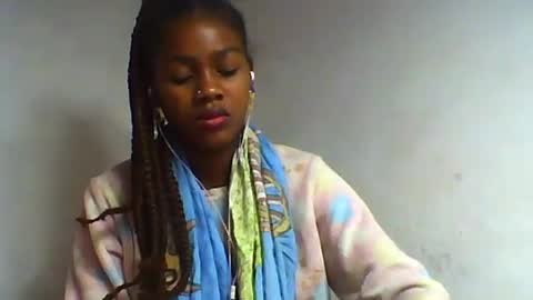 Snapshot of oooorazanasoa chatting on 06.26.26 oooorazanasoa online show from 06.26.26