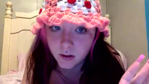 Snapshot of opalthegemini chatting on 02.05.25 Opal online show from 02.05.25