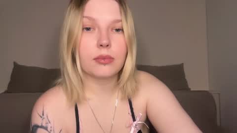 Ophelia online show from 04.08.26