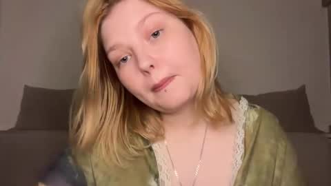 Snapshot of opheliaritz chatting on 05.14.26 Ophelia online show from 05.14.26