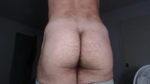 Snapshot of oregon87 chatting on 01.01.25 The Oregon Lumberjack online show from 01.01.25