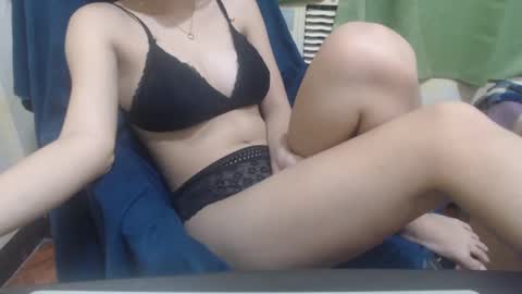 Snapshot of orgasm4ux chatting on 12.04.24 orgasm4ux online show from 12.04.24