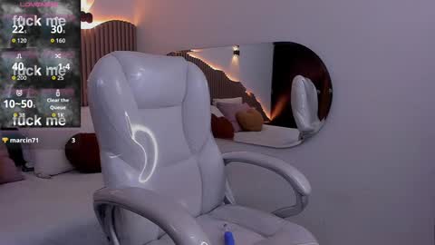 O R I  online show from 11.12.25