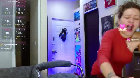 Snapshot of oriana_thomson2 chatting on 01.12.26 Oriana online show from 01.12.26