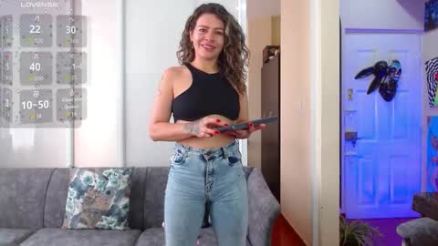 Snapshot of oriana_thomson2 chatting on 01.16.26 Oriana online show from 01.16.26