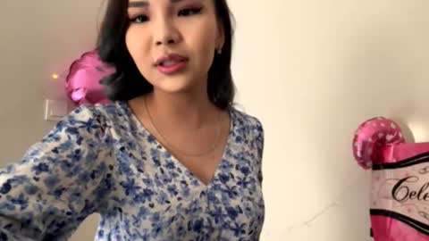 Snapshot of orphaajayi chatting on 10.11.25 Angel online show from 10.11.25