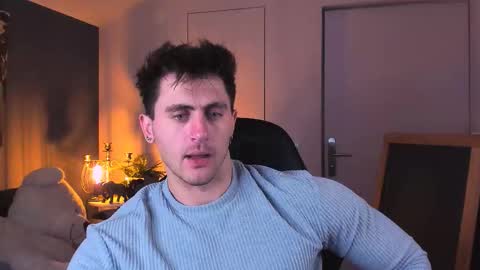 Snapshot of oscar_miller_ chatting on 10.28.25 Oscar online show from 10.28.25