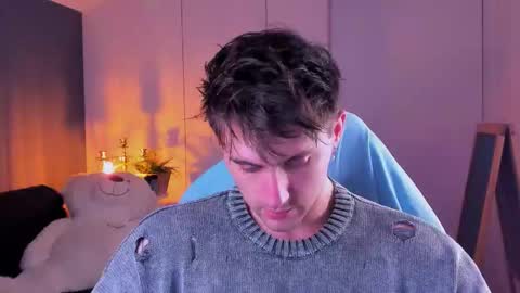 Snapshot of oscar_miller_ chatting on 11.02.25 Oscar online show from 11.02.25