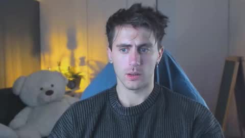 Snapshot of oscar_miller_ chatting on 11.07.25 Oscar online show from 11.07.25