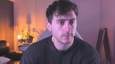 Snapshot of oscar_miller_ chatting on 11.09.25 Oscar online show from 11.09.25