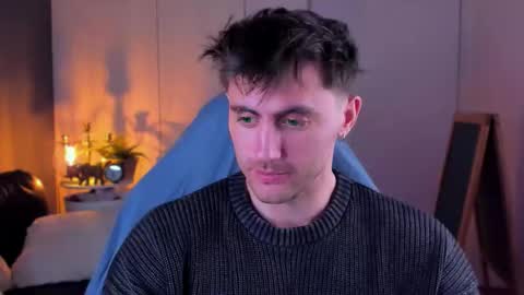 Snapshot of oscar_miller_ chatting on 11.15.25 Oscar online show from 11.15.25