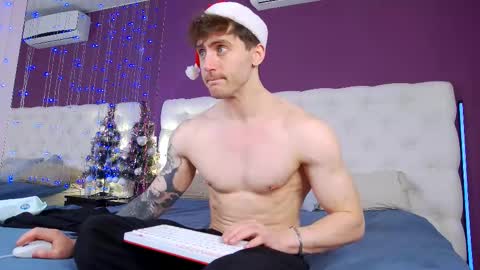 Snapshot of oscar_miller_ chatting on 12.18.25 Oscar online show from 12.18.25