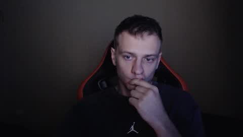 Snapshot of oscar_sssky chatting on 10.01.25 Oscar online show from 10.01.25