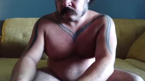 Snapshot of oscar_valentine chatting on 05.28.26 oscar_valentine online show from 05.28.26