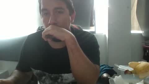 Snapshot of oscaryn_martell chatting on 01.21.25 oscaryn_martell online show from 01.21.25