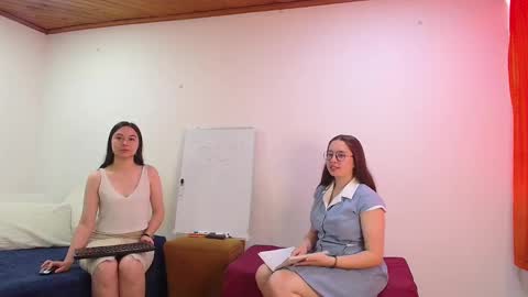 Angie  Daniela online show from 09.14.25